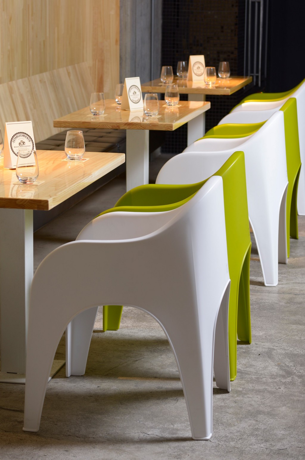 JUQA CHAIR，Karim，chair，