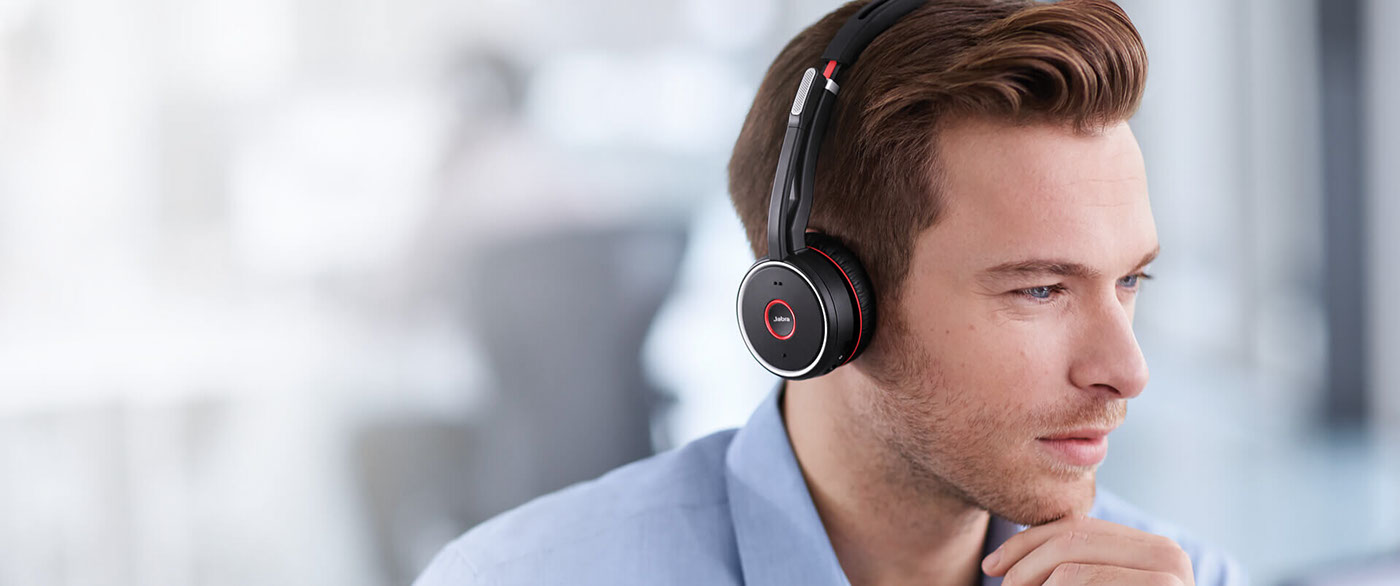 headset，Head wear，Bluetooth，business affairs，music，