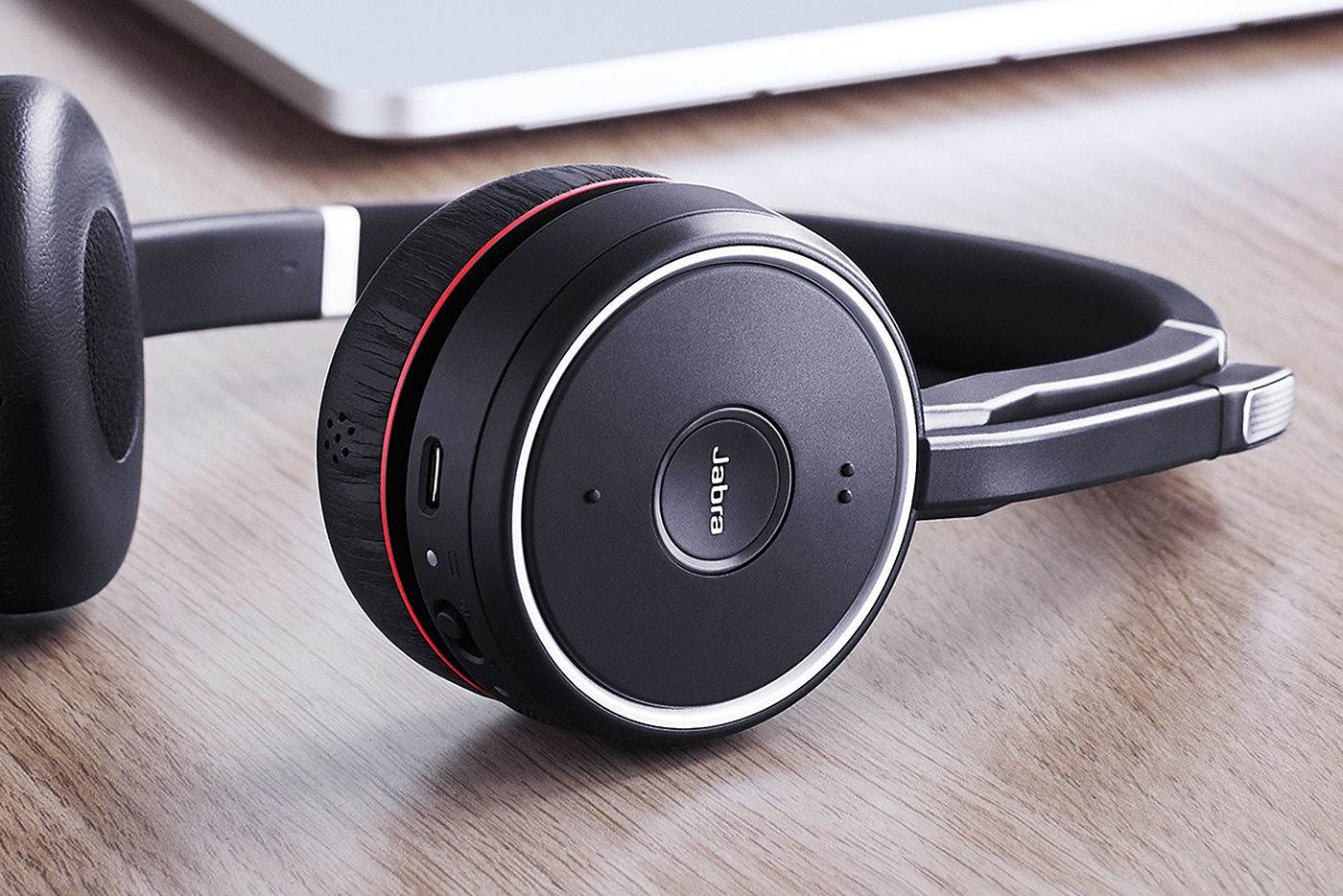 headset，Head wear，Bluetooth，business affairs，music，