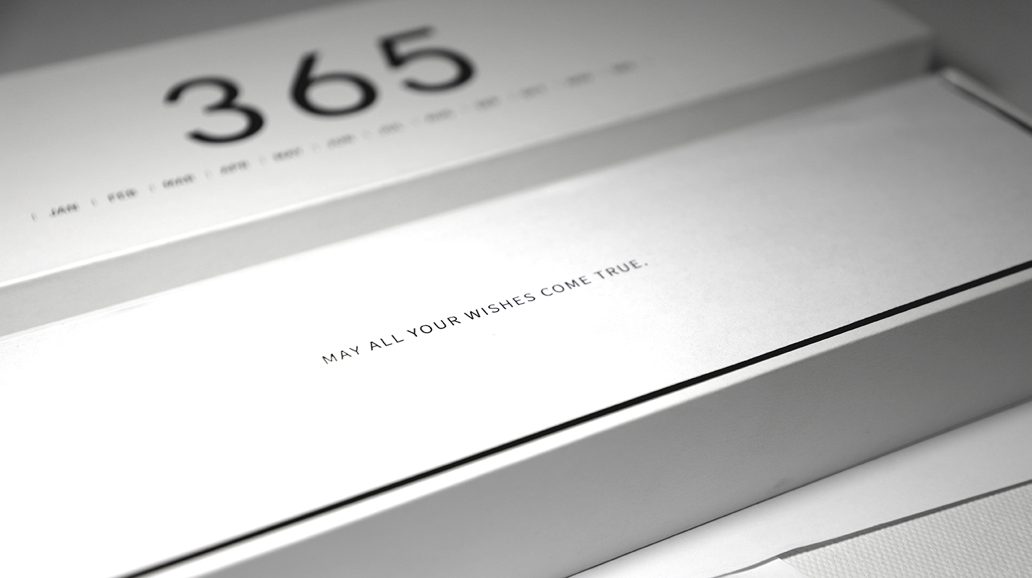 Several degrees of gray，perpetual calendar，