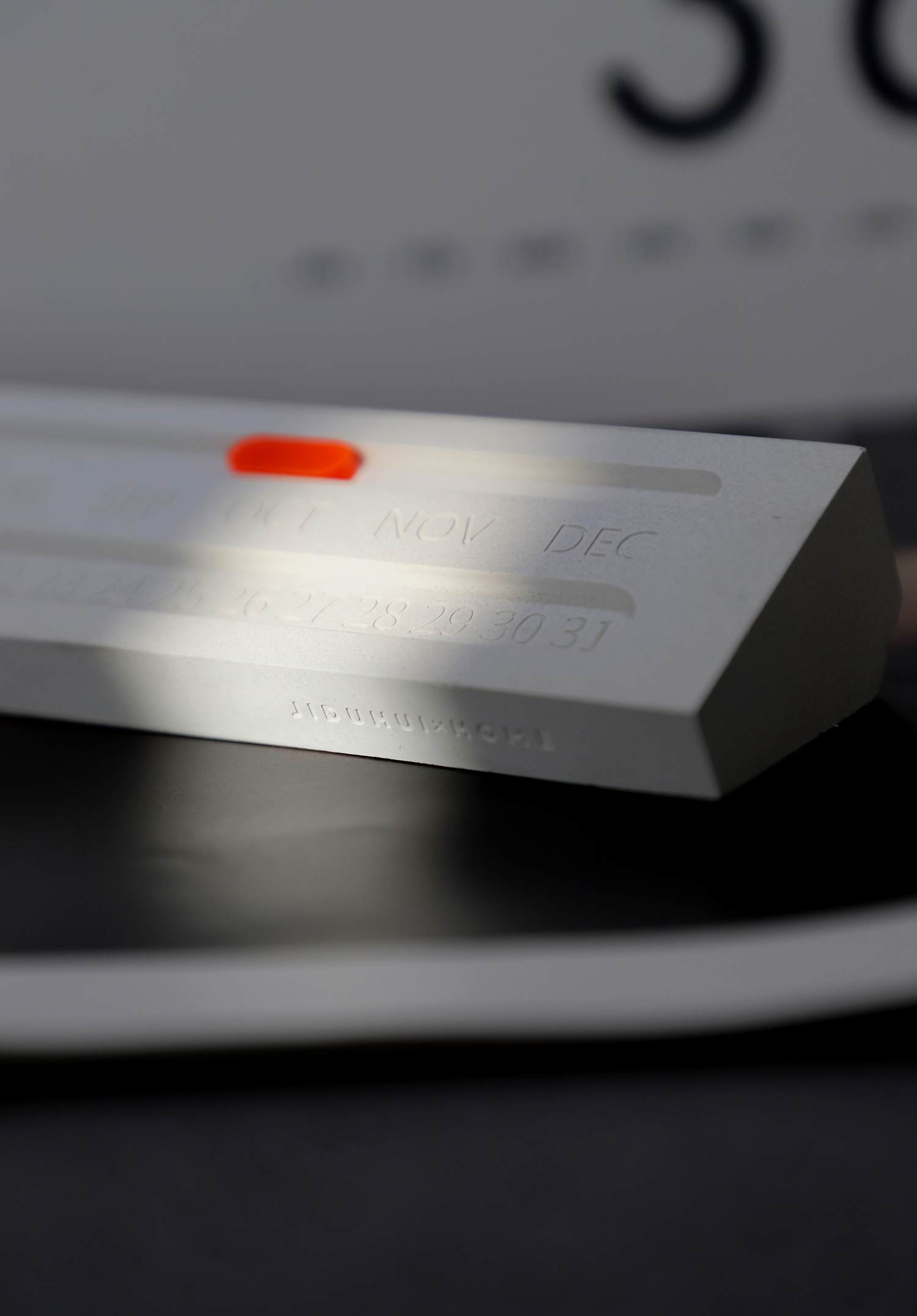 Several degrees of gray，perpetual calendar，