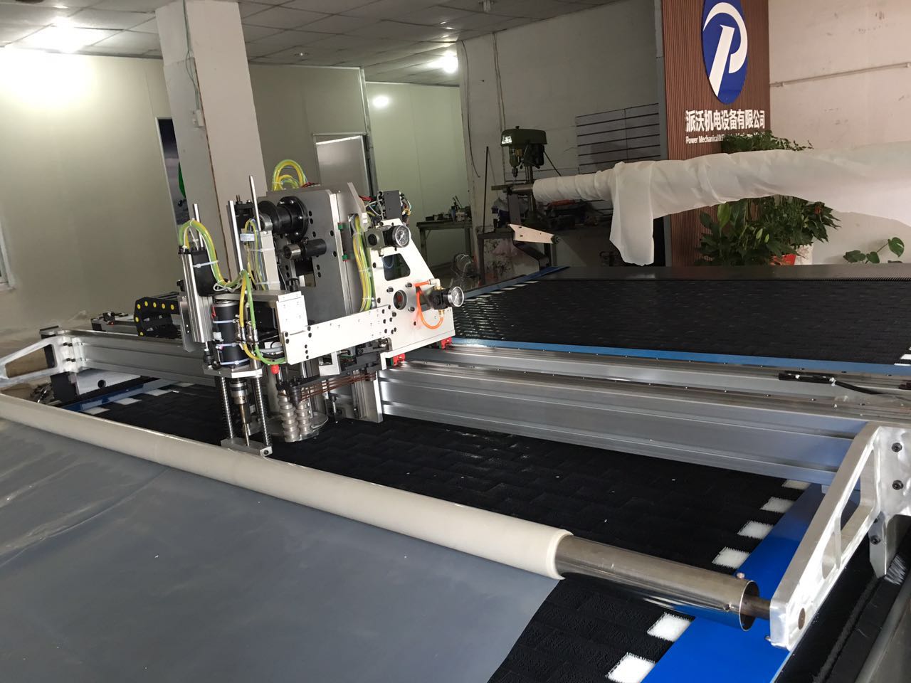 Laser cutting machine，Dispensing machine equipment，industrial equipment ，Sheet metal equipment，CNC machining center，Food packaging equipment，Automatic shearing machine，Detector，