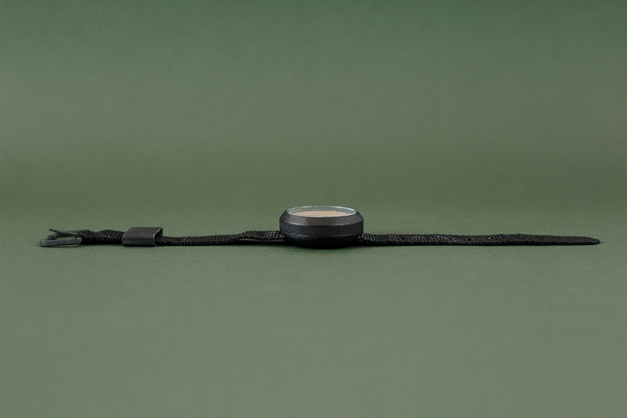 The HATCH watch，Metal disc，Catherine Stola，Create optical effects，