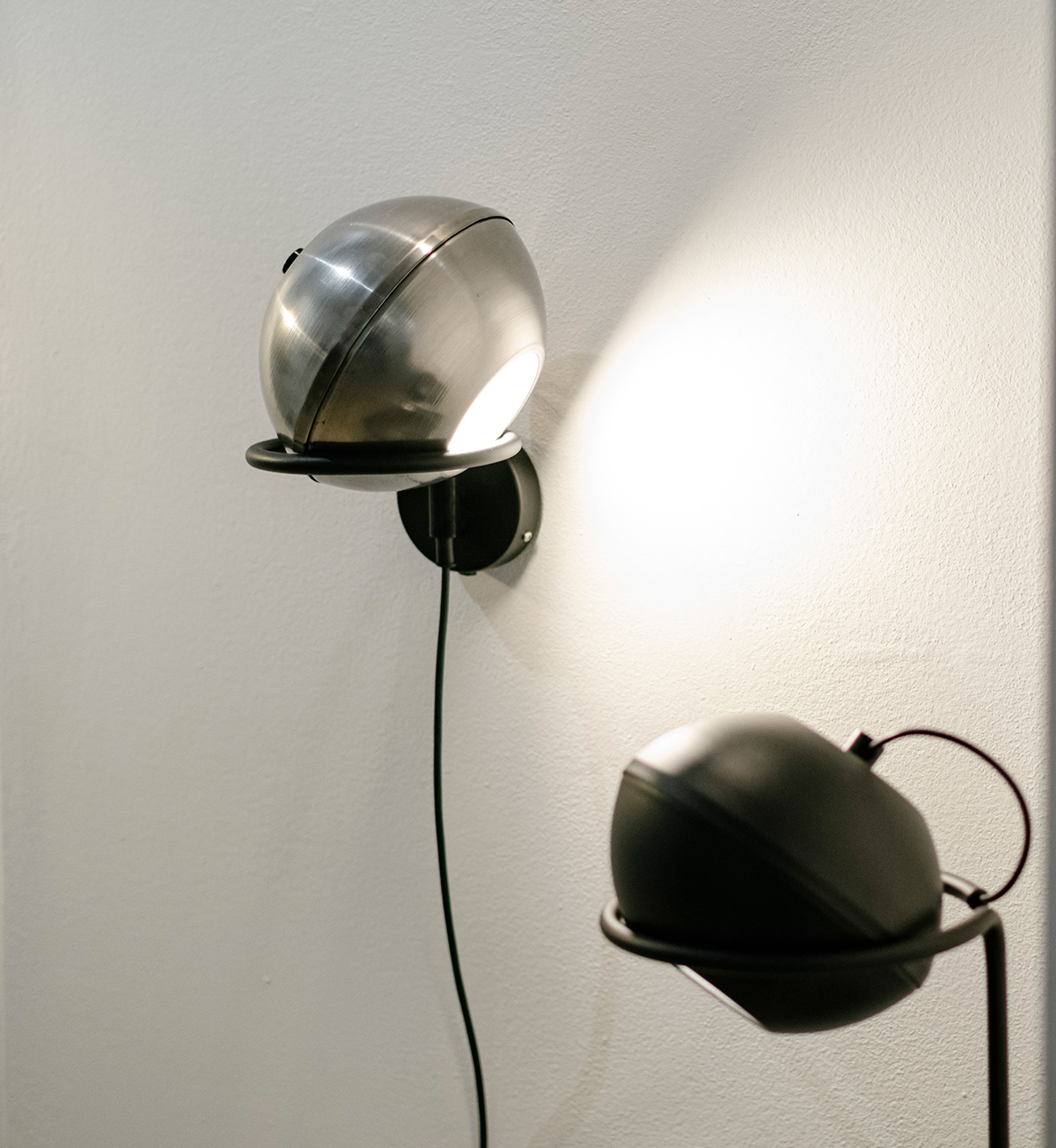 Denitsa Boyadzhieva，Pulsar，360 ° rotation，Handmade，Lamp design，