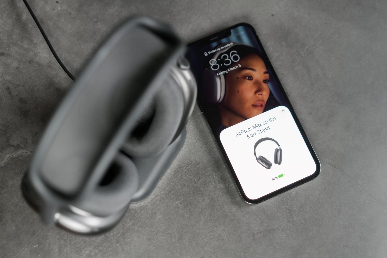 时尚的AIRPODS MAX充电器- 普象网