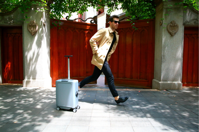 Smart trunk，COWAROBOT R1，product design，industrial design，