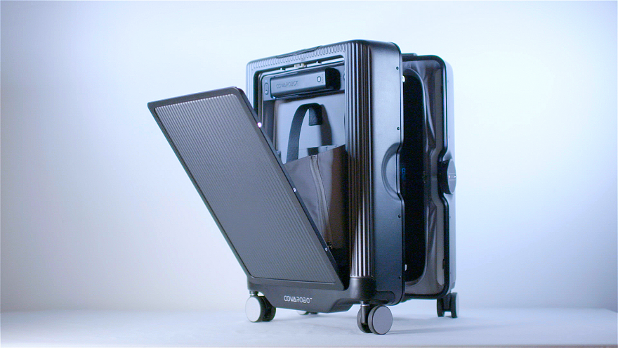 Smart trunk，COWAROBOT R1，product design，industrial design，
