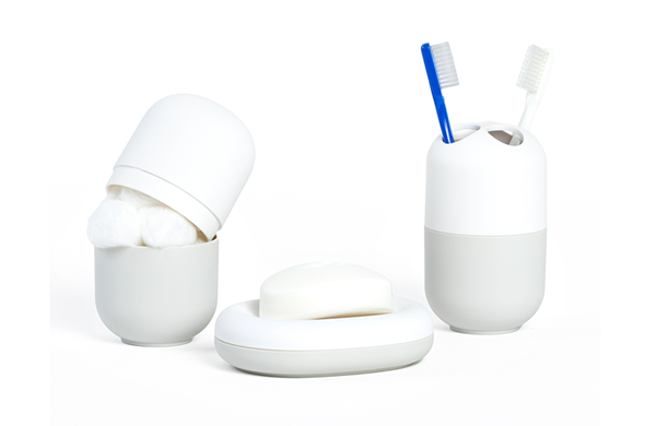 Northern Europe，bathroom，kitchen and toilet，toothbrush，soap，Toilet brush，