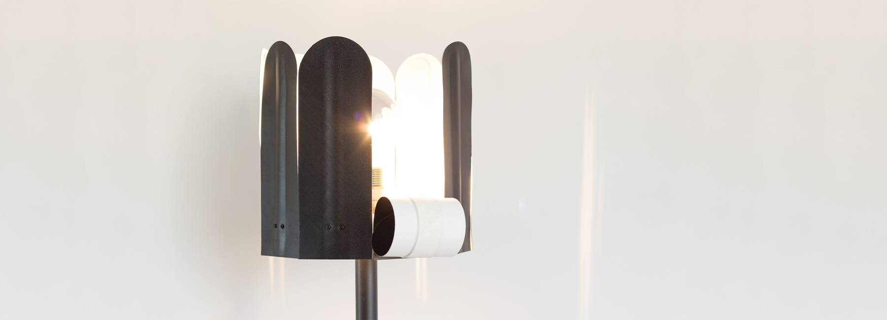 Floor lamp，originality，Home Furnishing，petal，