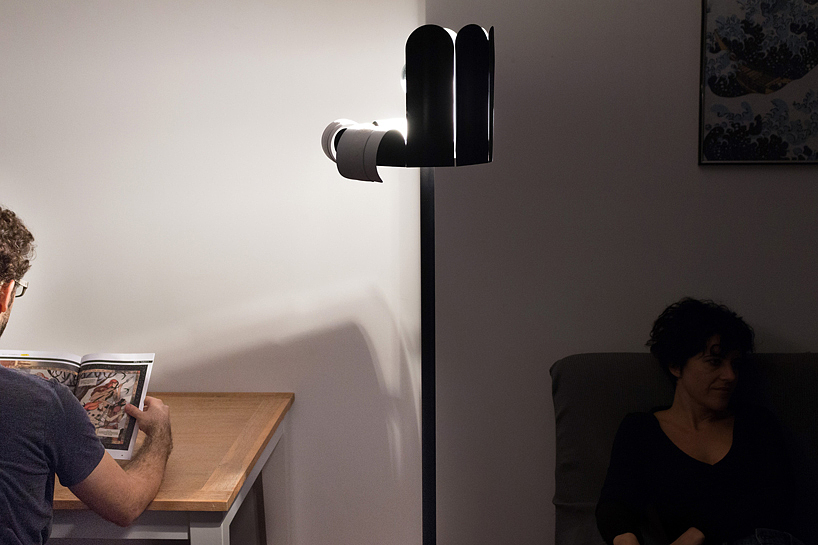 Floor lamp，originality，Home Furnishing，petal，