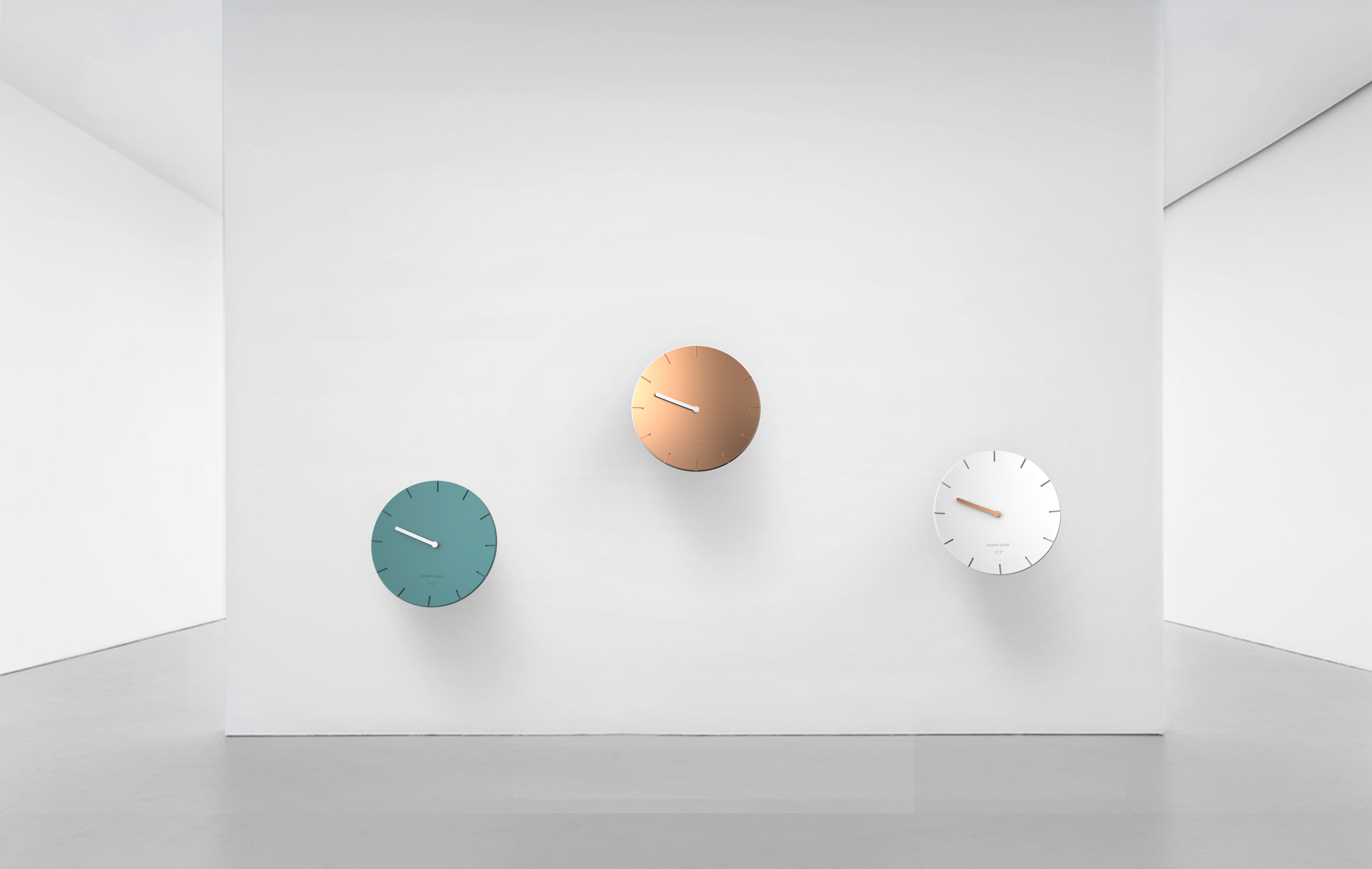 Bowed clock，Wall clock，originality，beautiful，