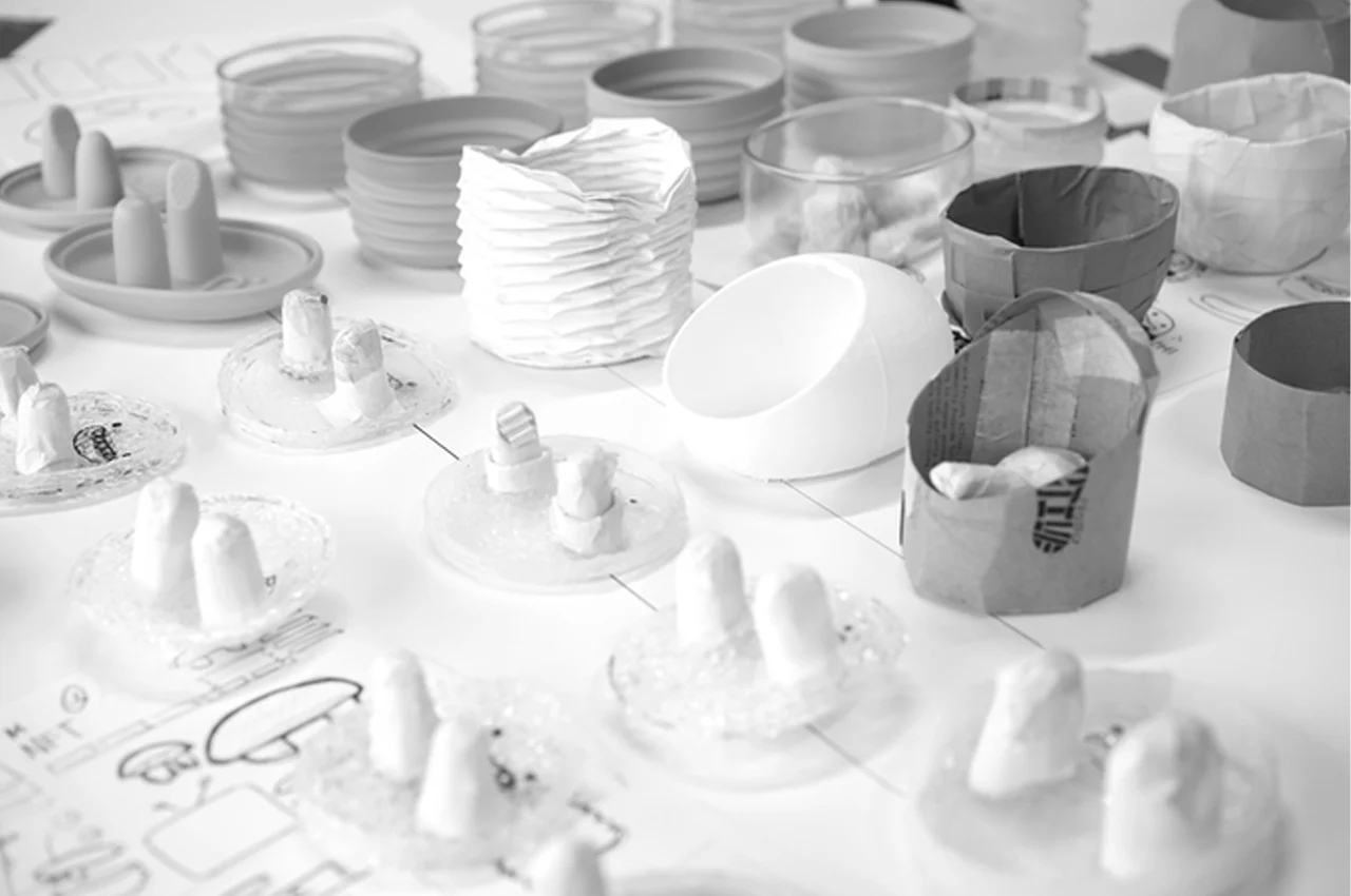 Monchi，Snack box，Silicone cover，Finger clip，