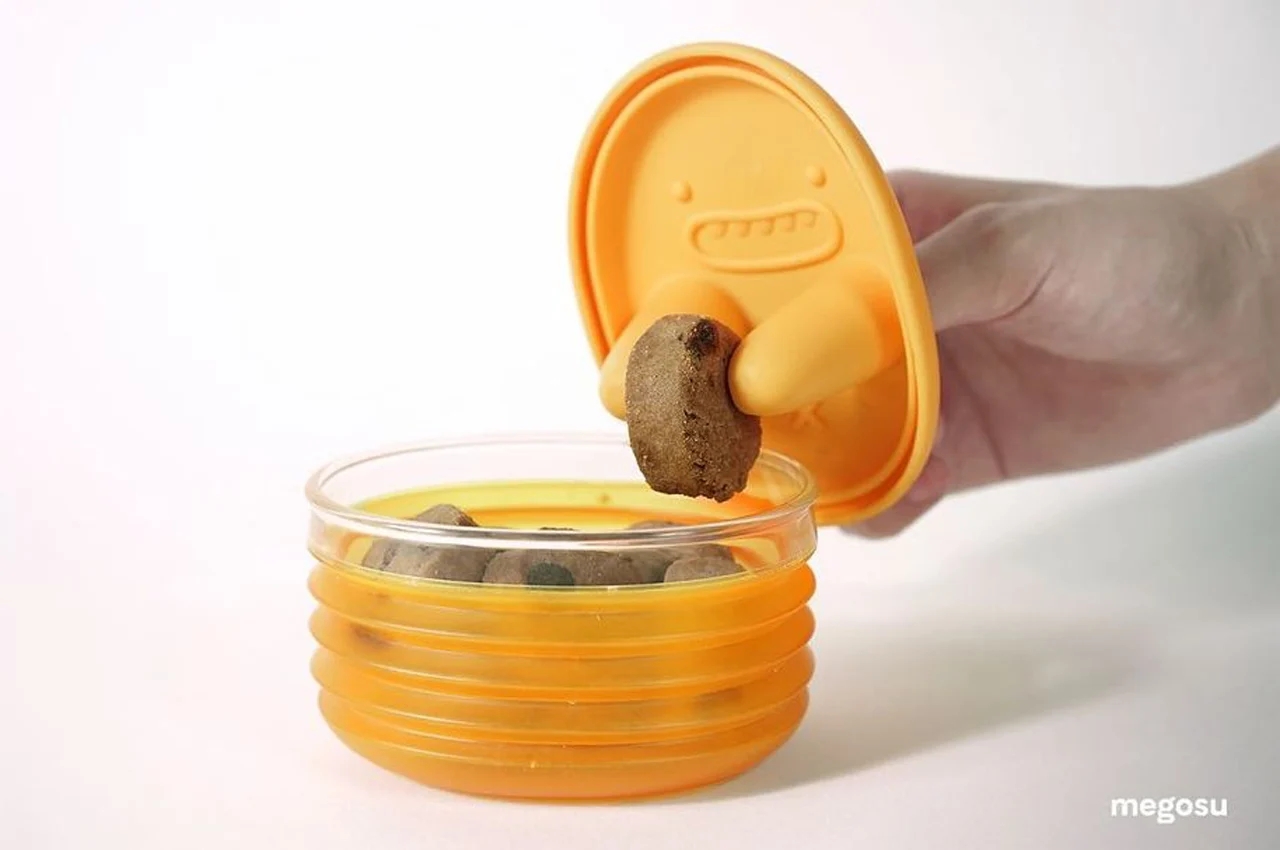 Monchi，Snack box，Silicone cover，Finger clip，