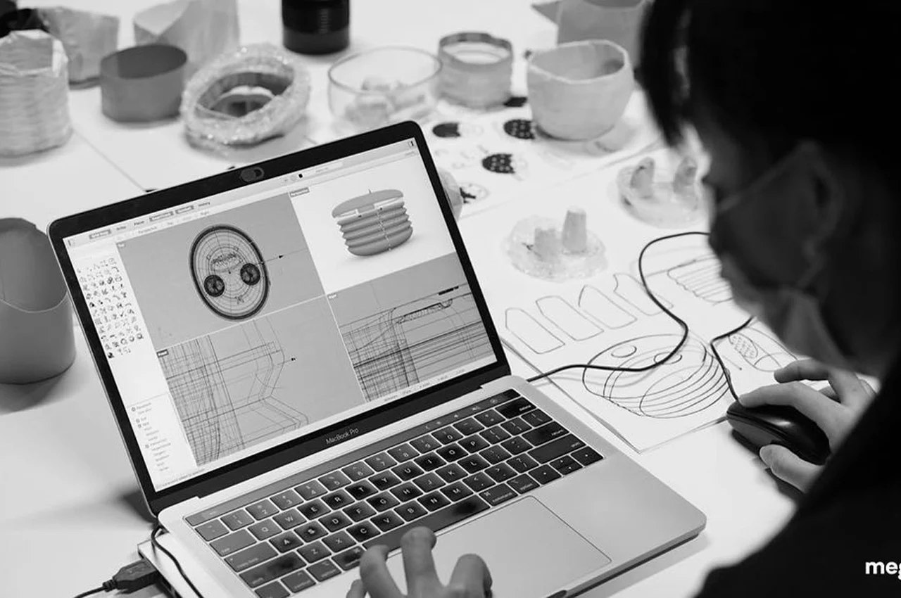 Monchi，Snack box，Silicone cover，Finger clip，