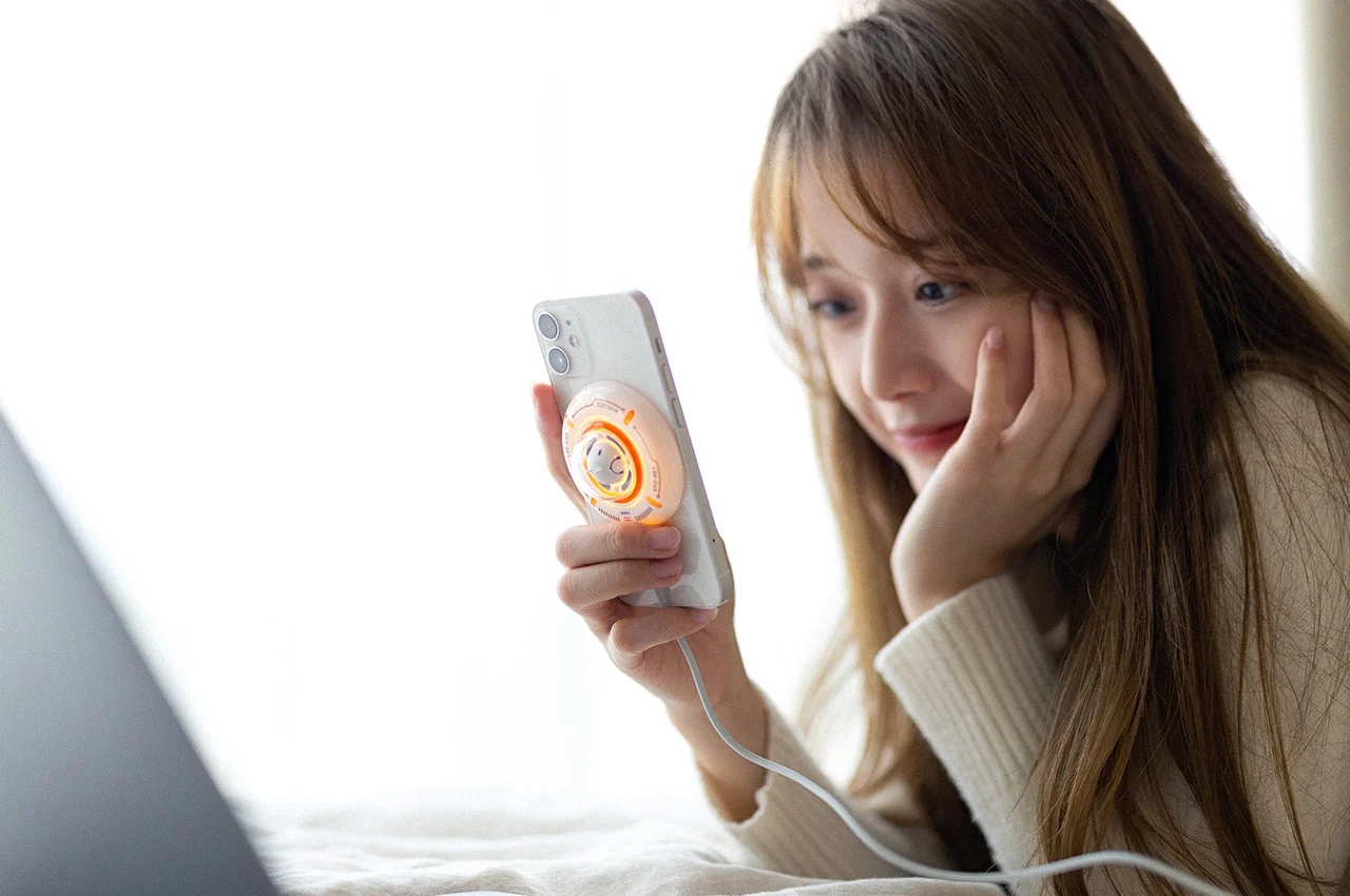 MagSafe，Digital accessories，wireless charger ，electronic product，