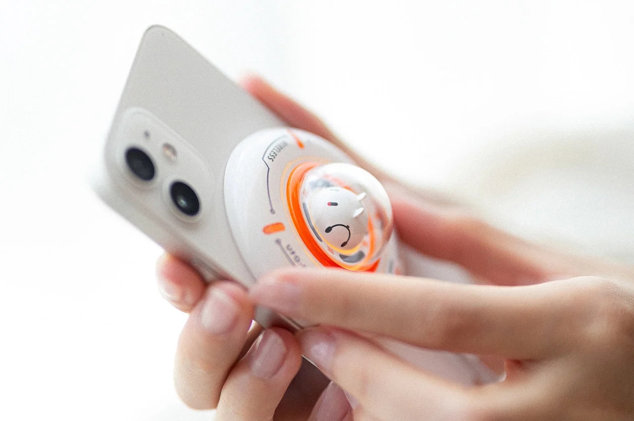 MagSafe，Digital accessories，wireless charger ，electronic product，