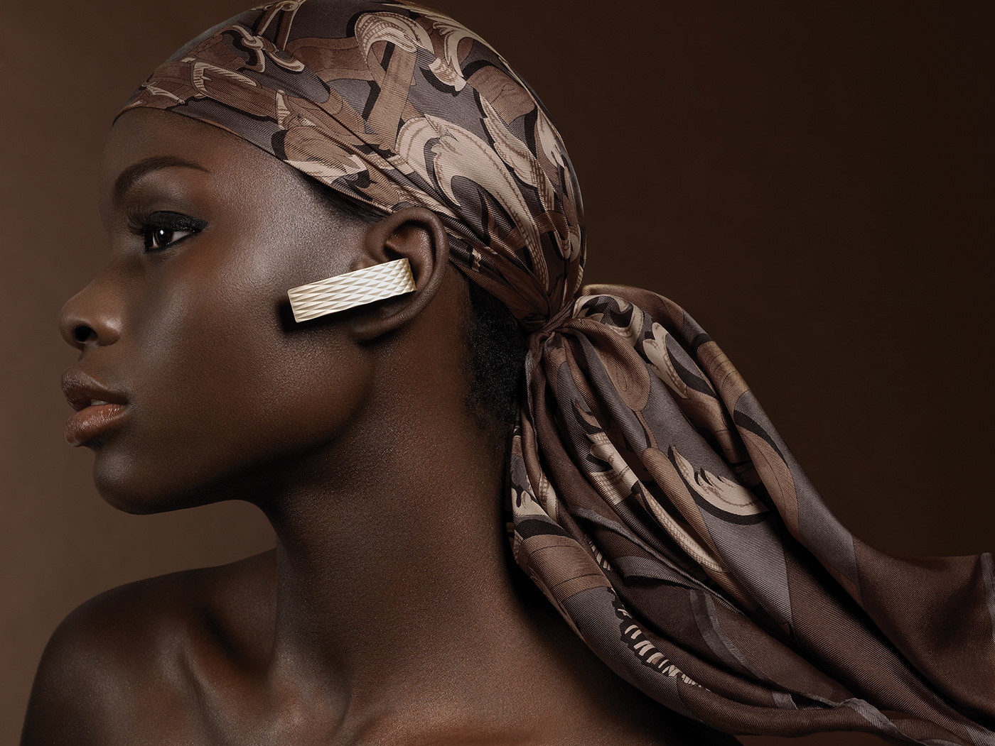 Naoya Edahiro，Jawbone II，Jawbone headset，Simple design，