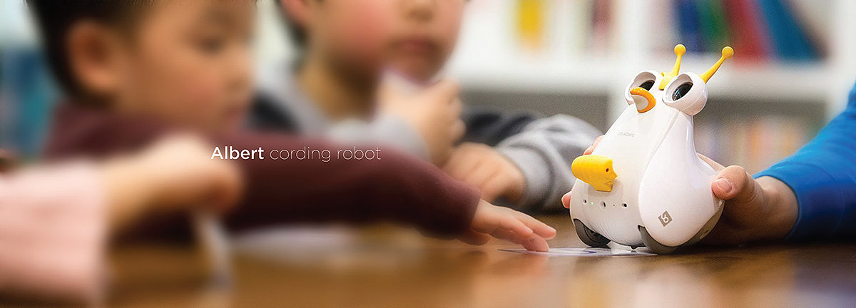 Albert 2.0，Citrus design，Emotional value，Educational significance，UX design，Child coding robot，