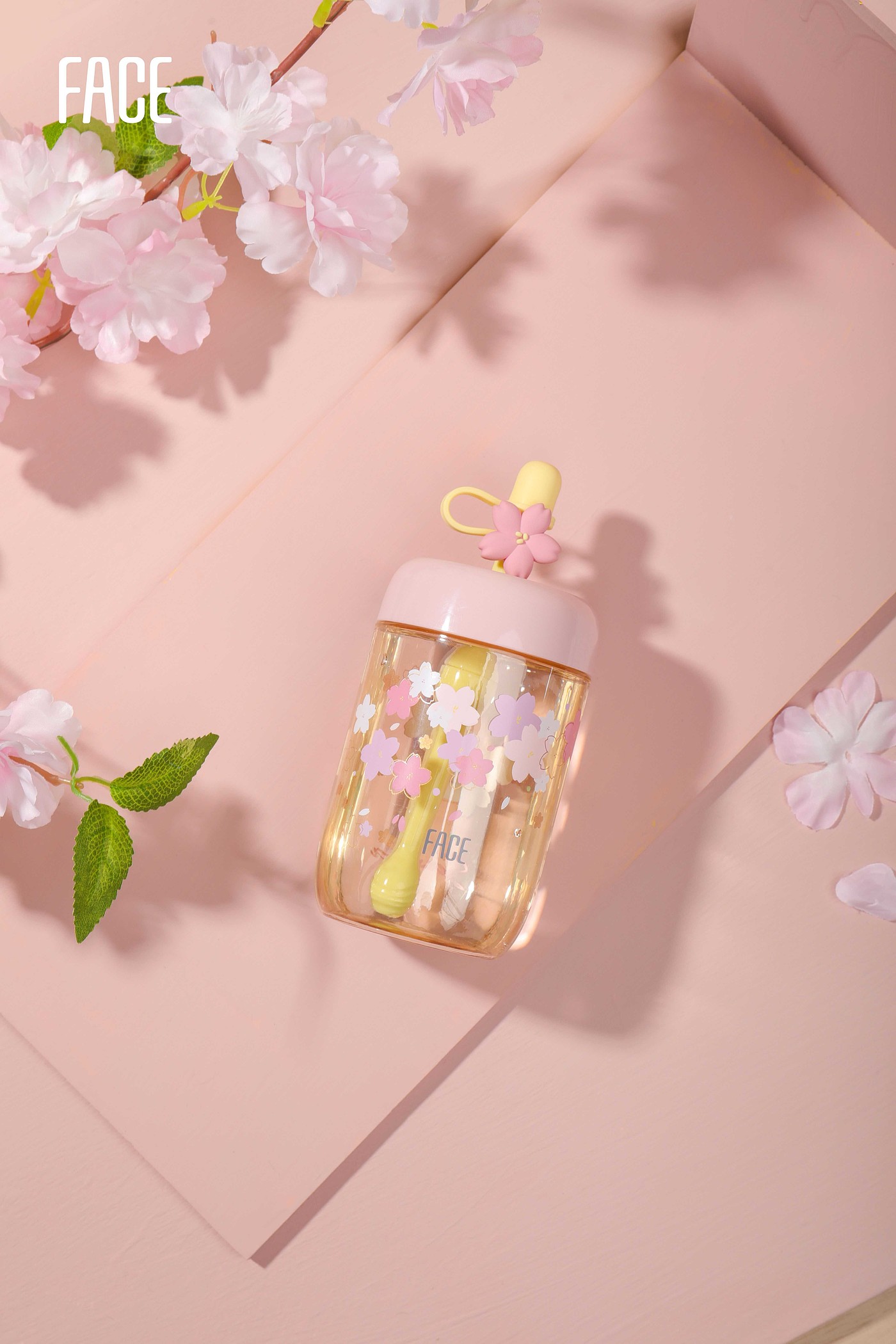 cherry blossoms，