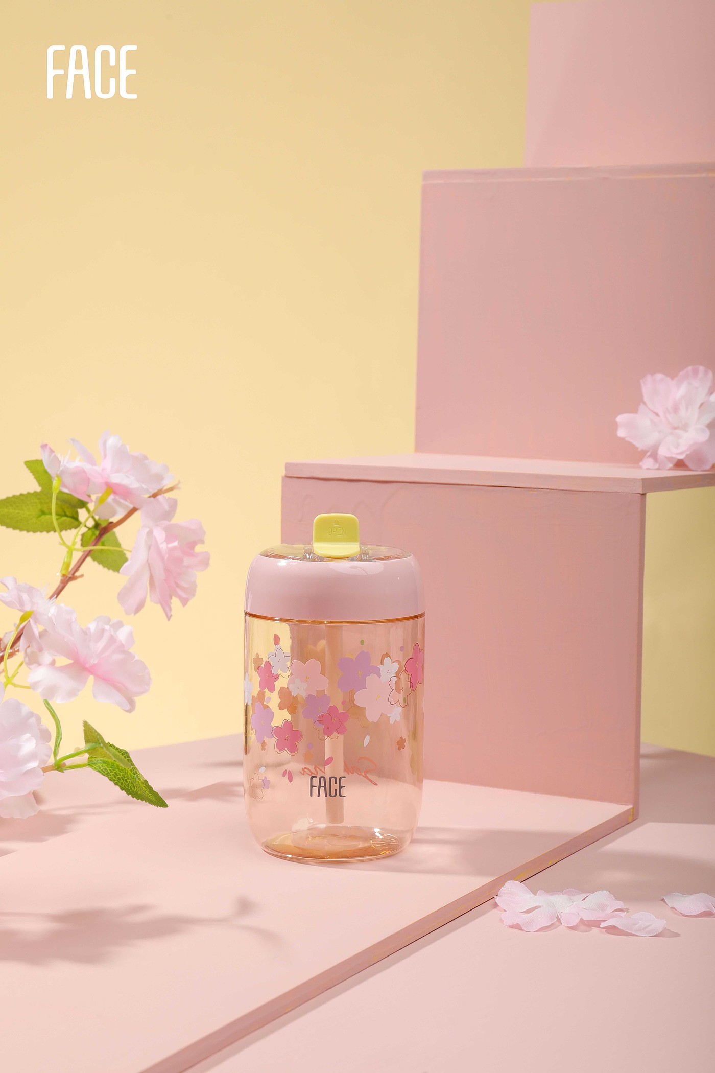 cherry blossoms，