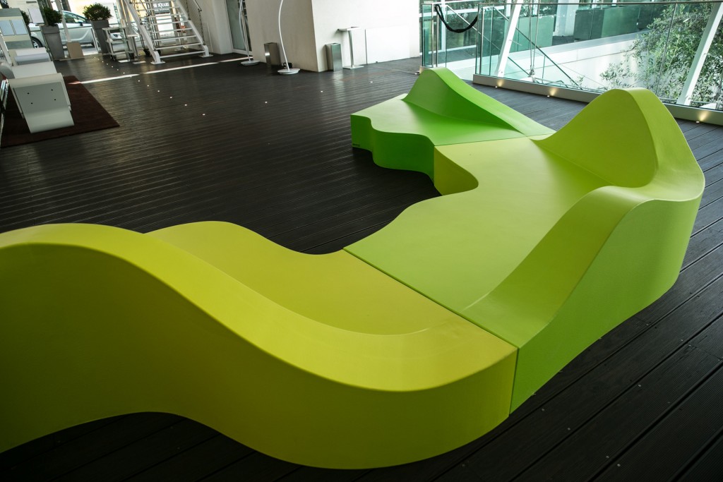 RIVER MUST FLOW，Karim，chair，