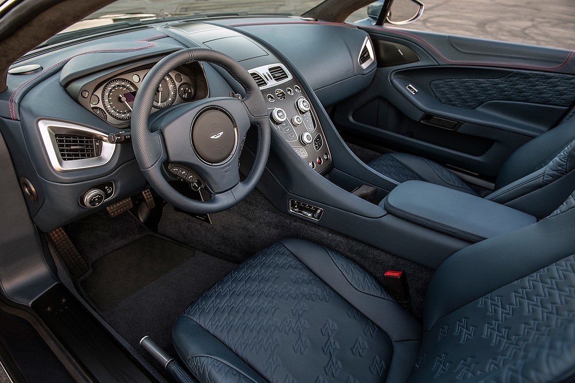 Sports car，Aston Martin，Vanquish Zagato，Two seater carriage，Luxury car，Automobile design，industrial design，