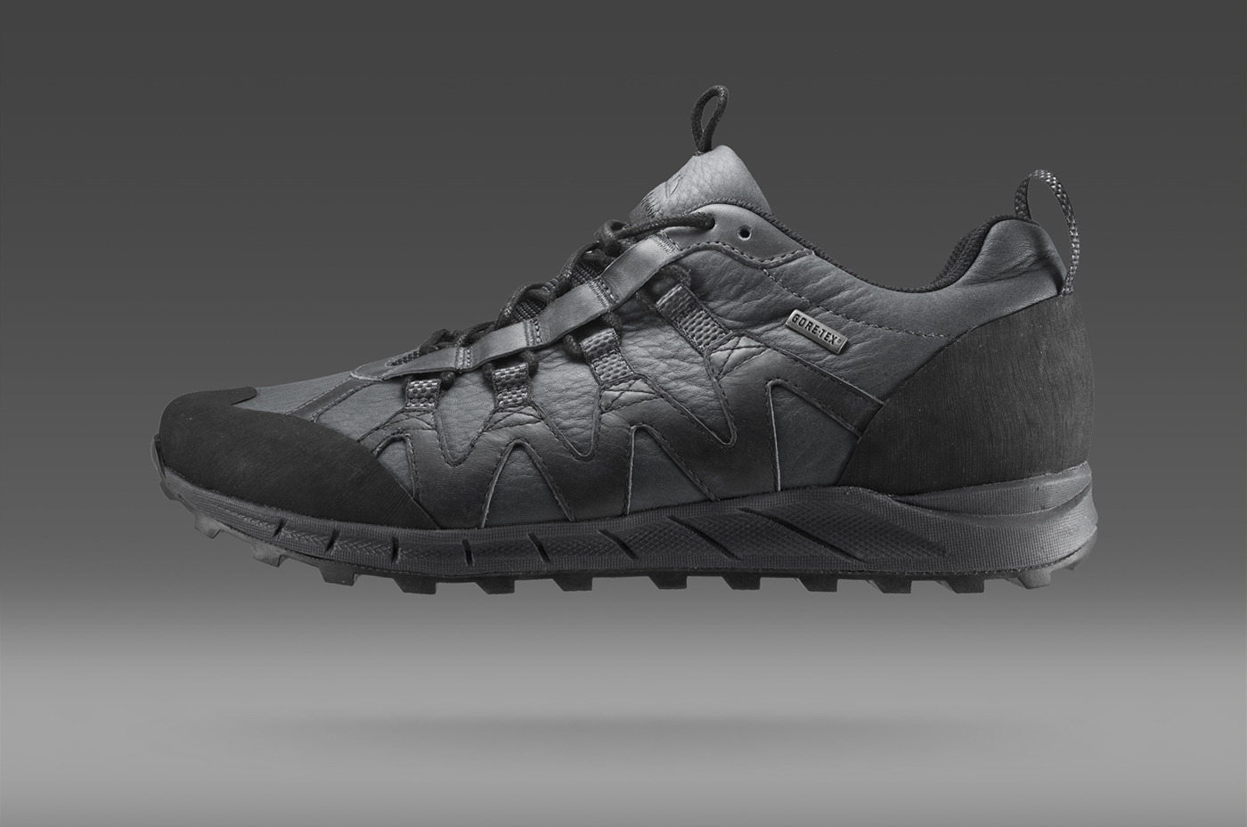 motion，outdoors，shoes，run，wear，