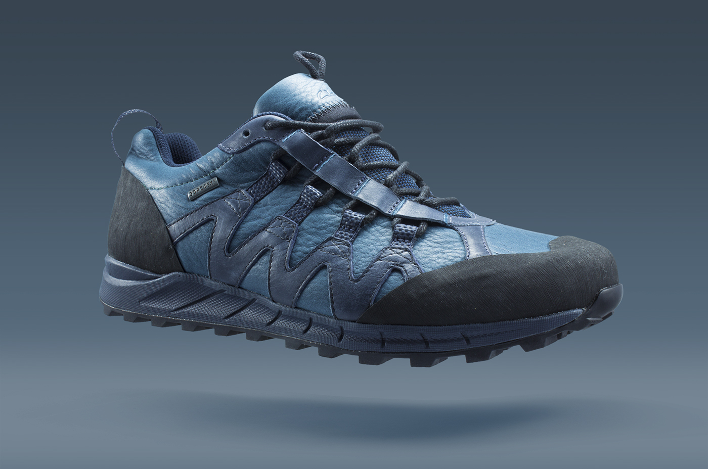 motion，outdoors，shoes，run，wear，