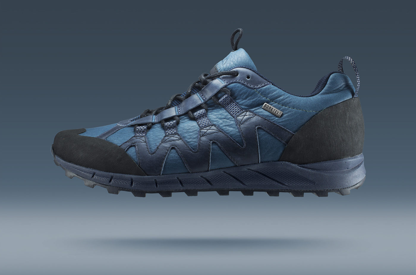 motion，outdoors，shoes，run，wear，