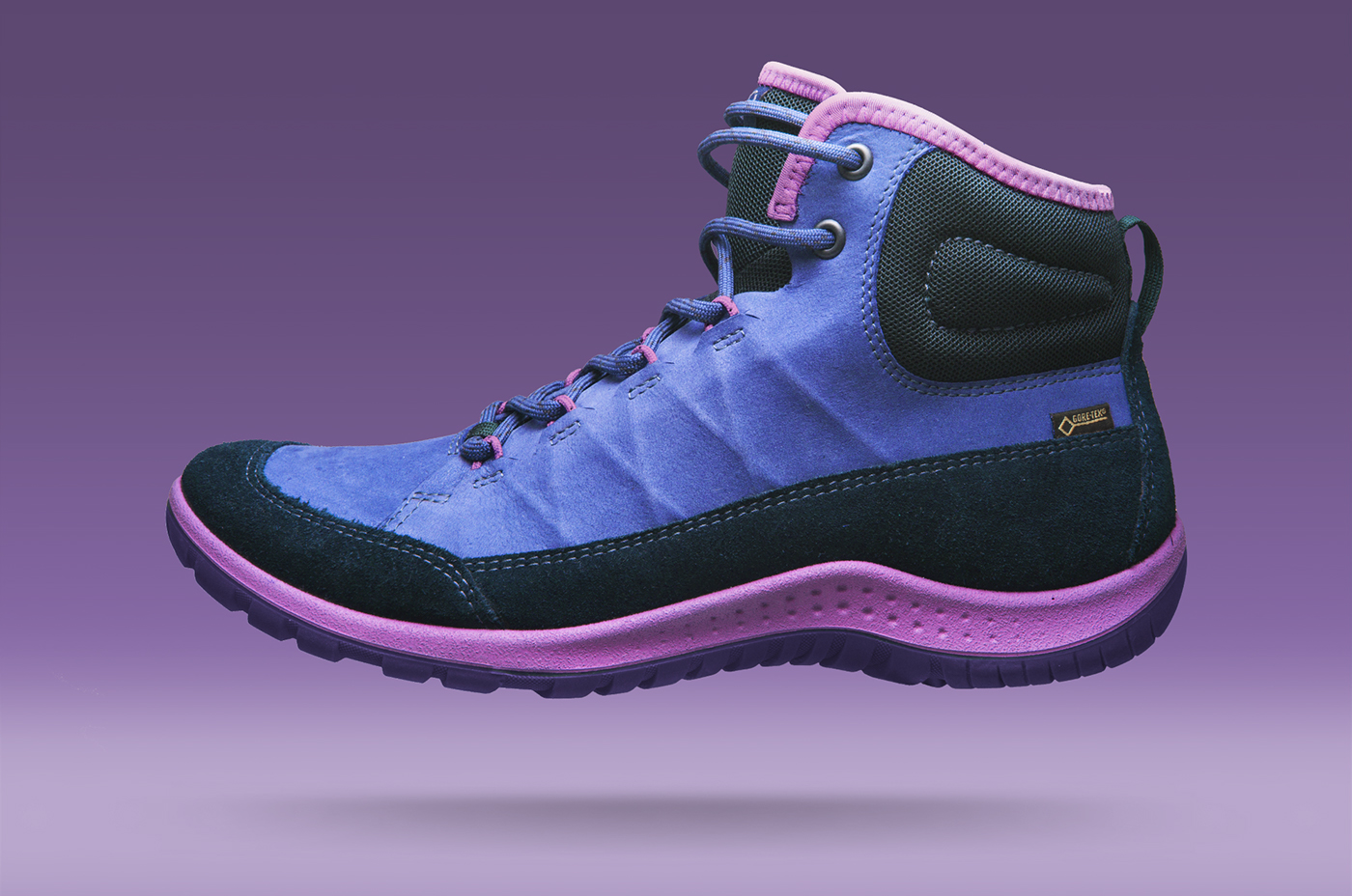 outdoors，motion，shoes，run，