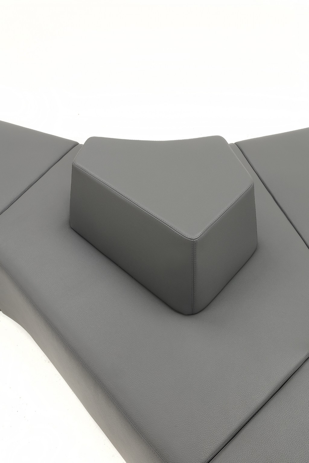 KIO，Karim，sofa，