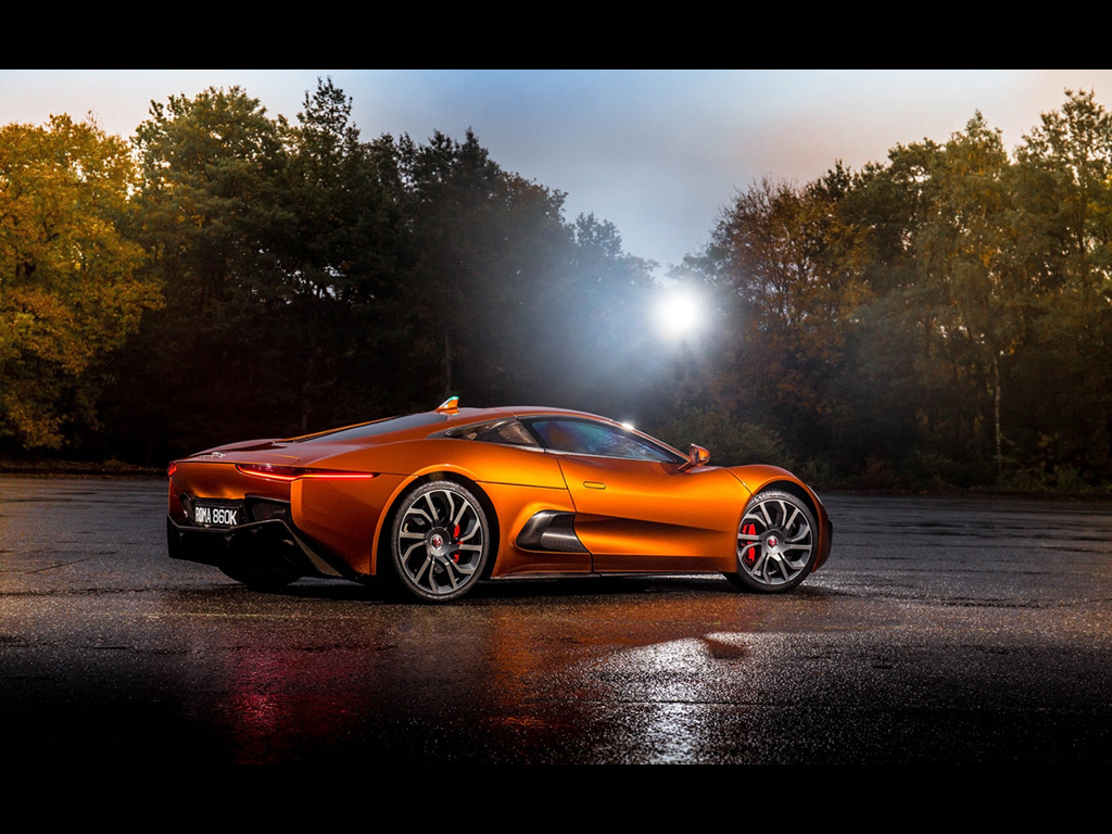 Jaguar，srv，racing，Bright color，Design，