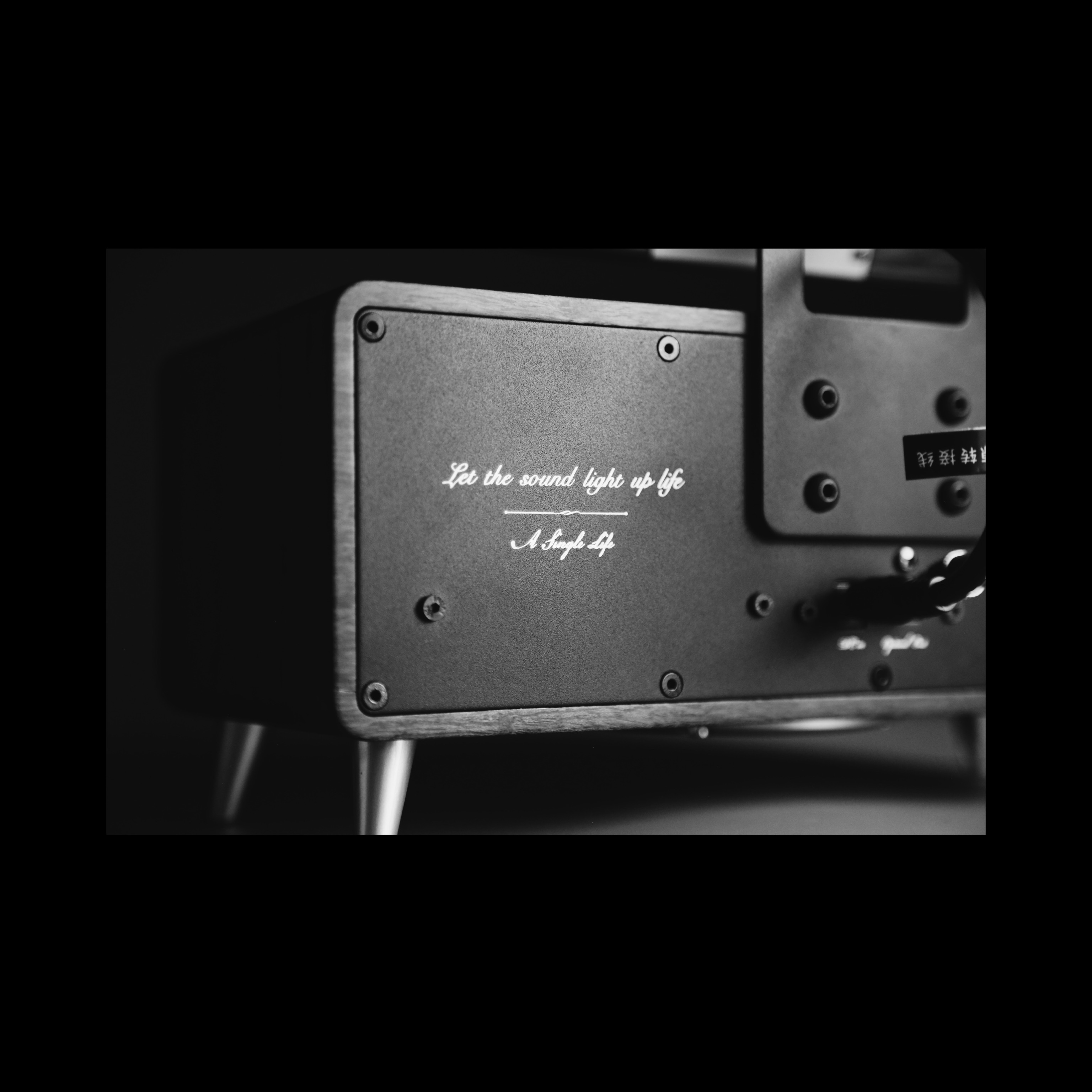 2.1 sound channel，Integrated CD player，Niche design，Original design，Single life 2.1 CD player，