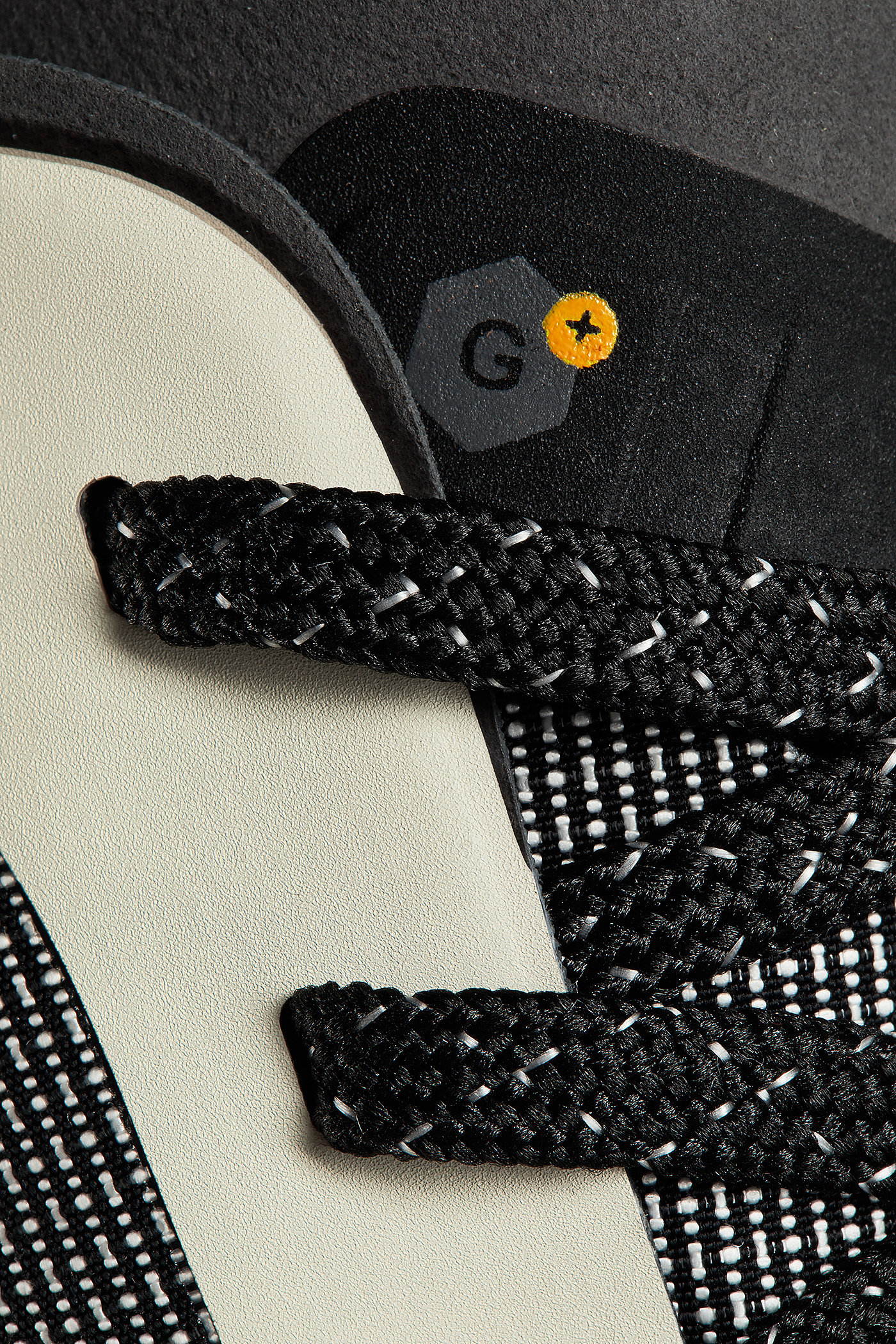 North ™  001 G+ ®  Spike，sneakers，Running shoes，