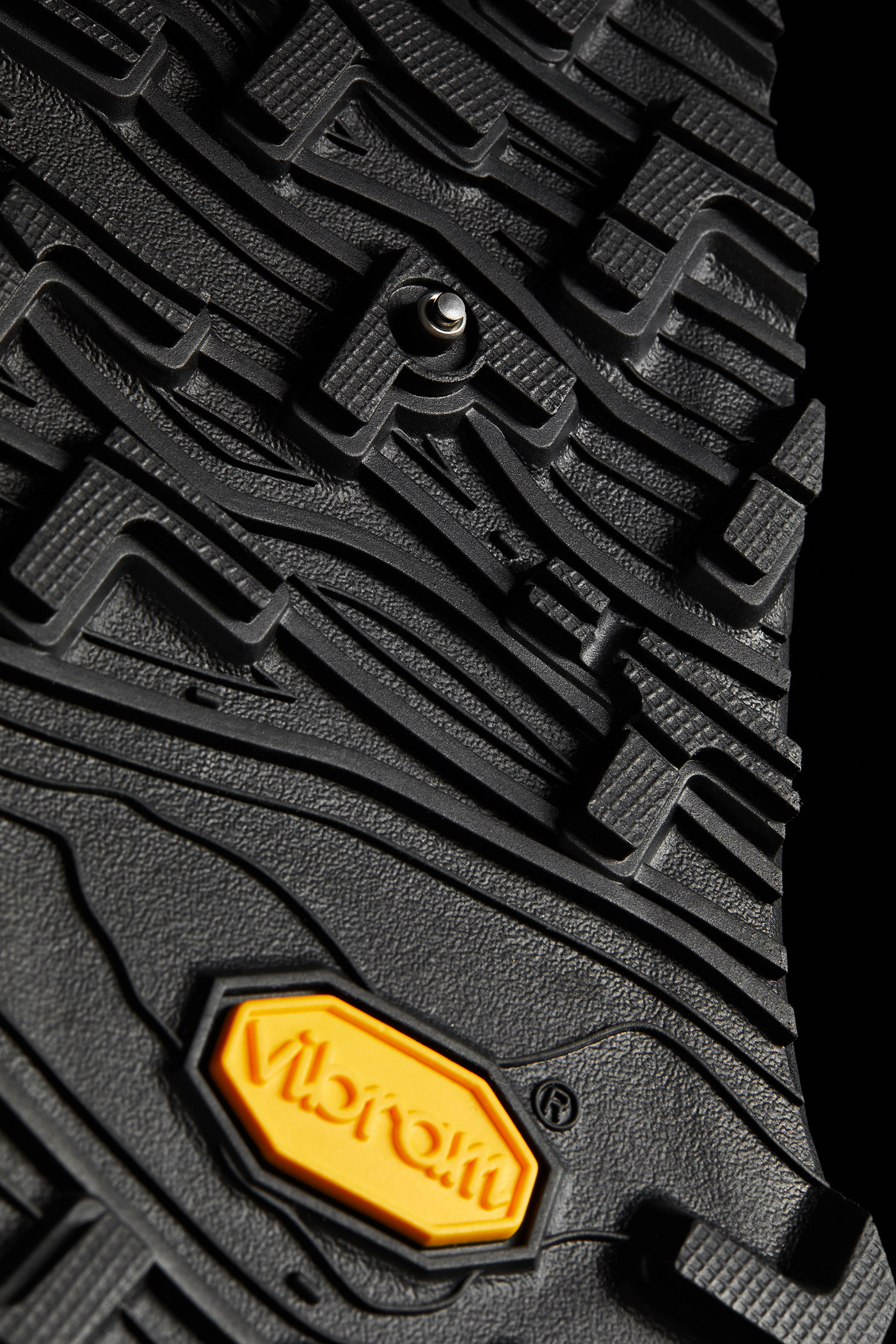 North ™  001 G+ ®  Spike，sneakers，Running shoes，