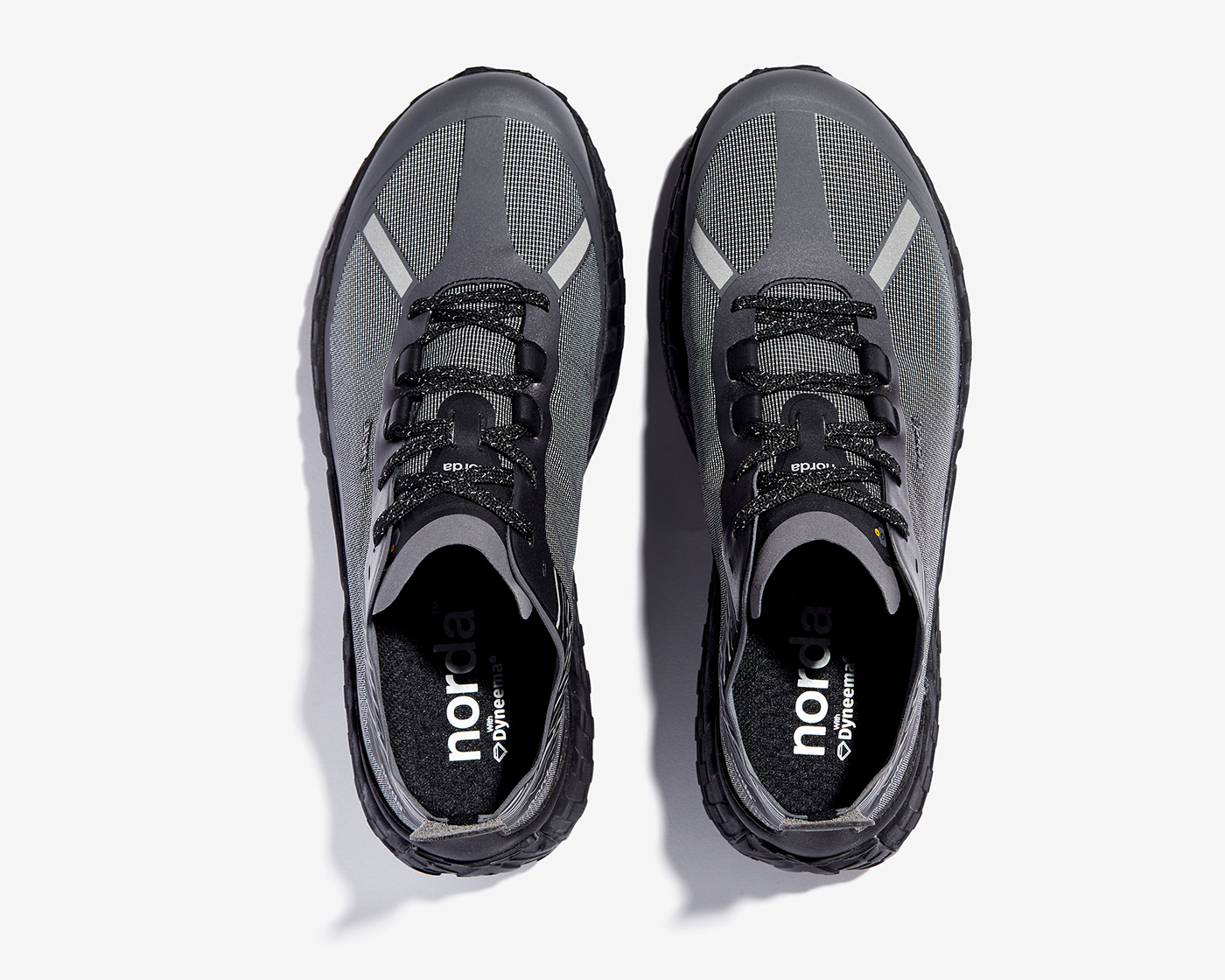 North ™  001 G+ ®  Spike，sneakers，Running shoes，