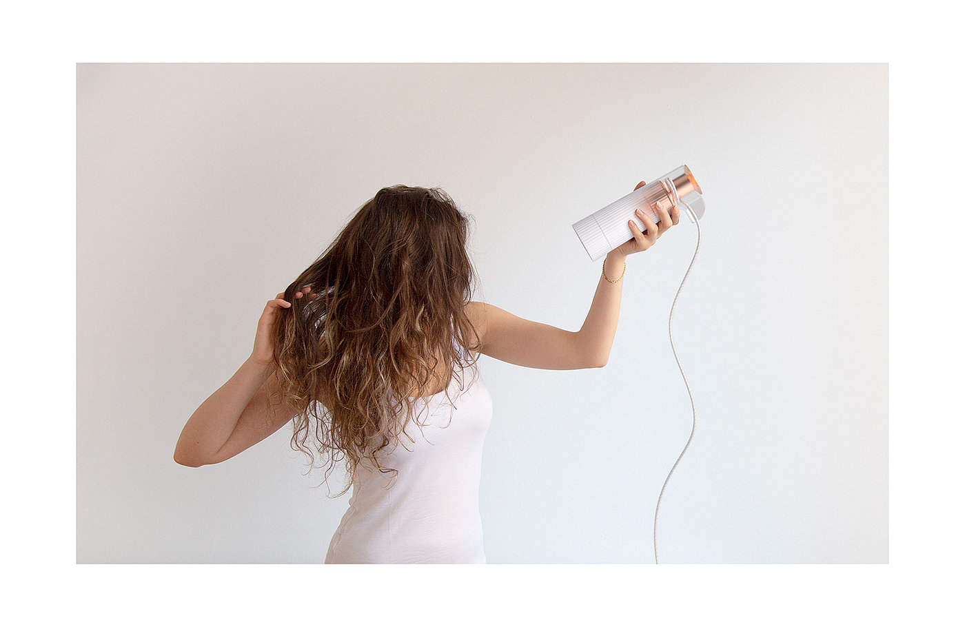 hair drier，Alis，Simplicity，translucent，