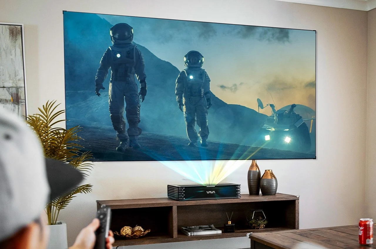 Projector，television，entertainment，