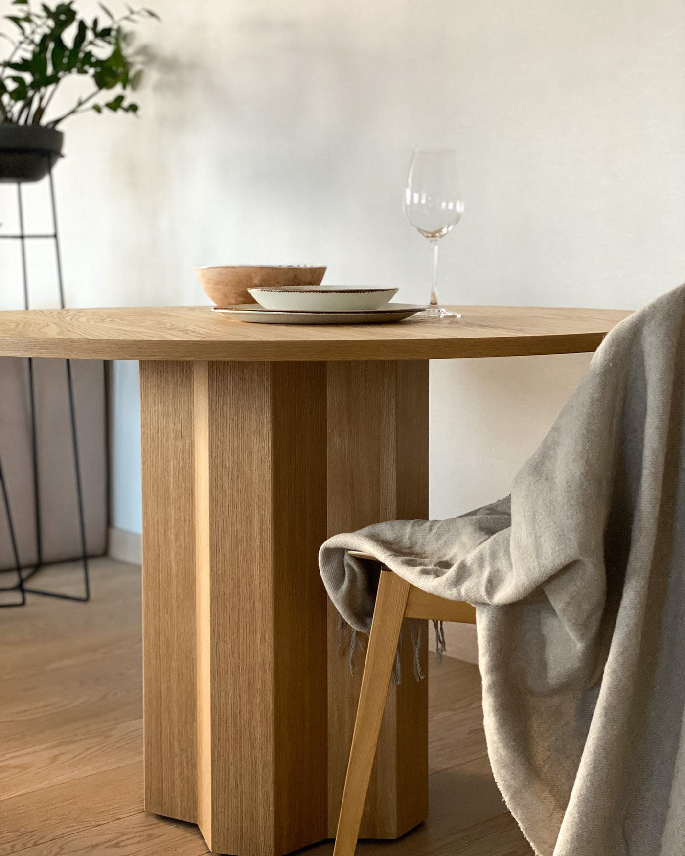 TRAPEZA，Table，geometry，furniture，