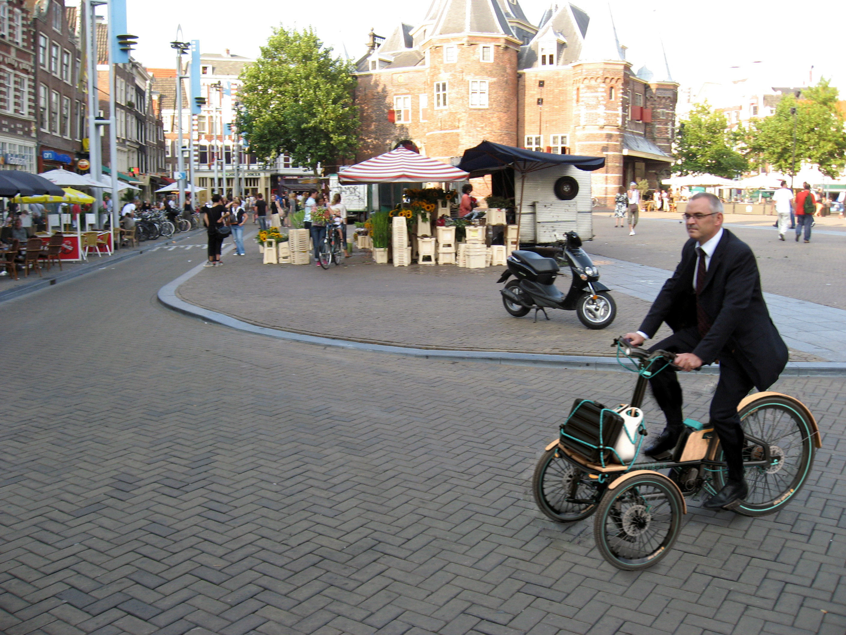 Tricycle，vehicle，kaylade-e，Electric vehicle，moped，sketch，