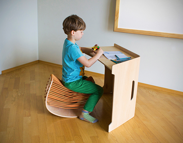 children，chair，wood，man-machine，Tightness，