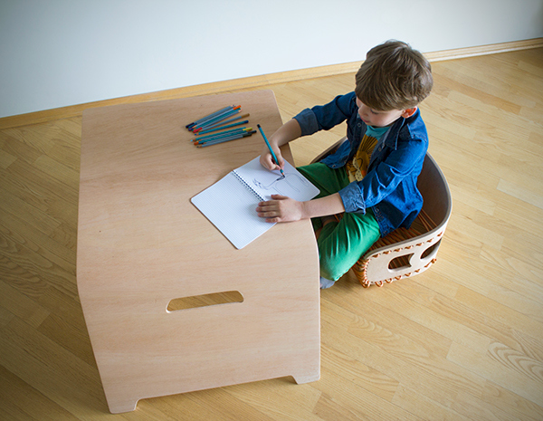 children，chair，wood，man-machine，Tightness，