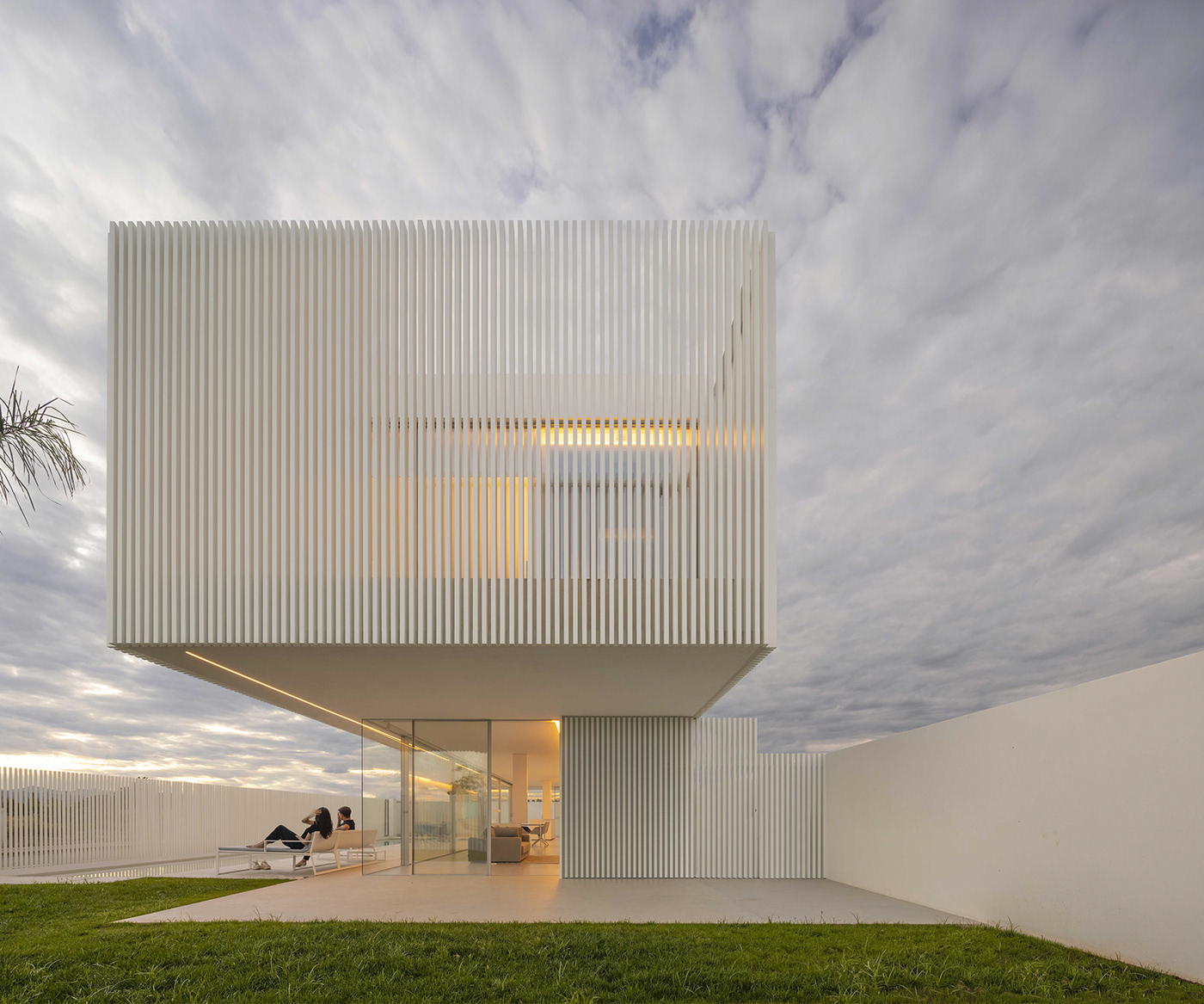 Piera House，Architectural design，Minimalist style，white，