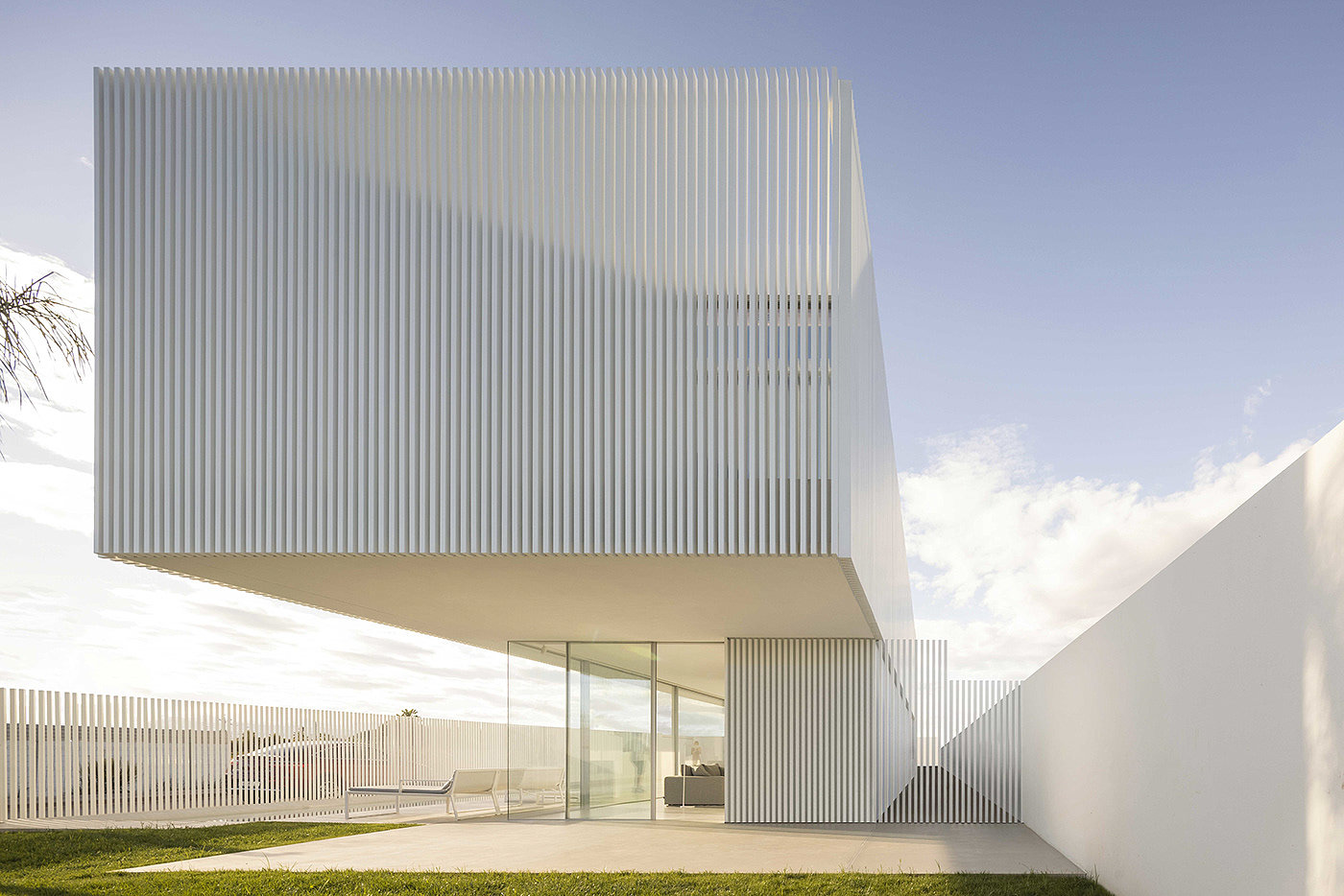 Piera House，Architectural design，Minimalist style，white，