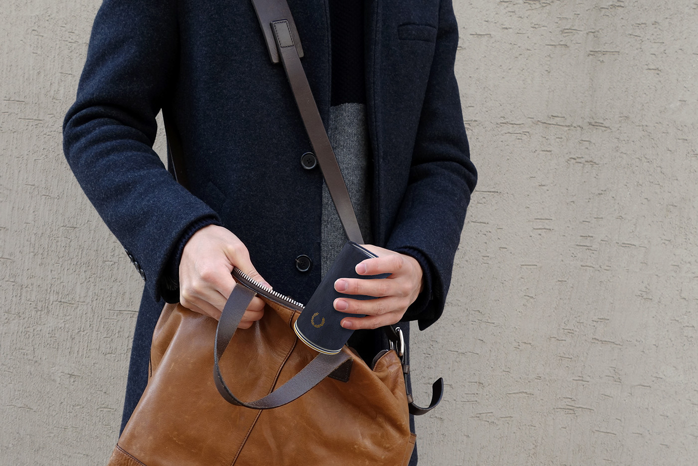 loudspeaker box，sound，intelligence，cloth，