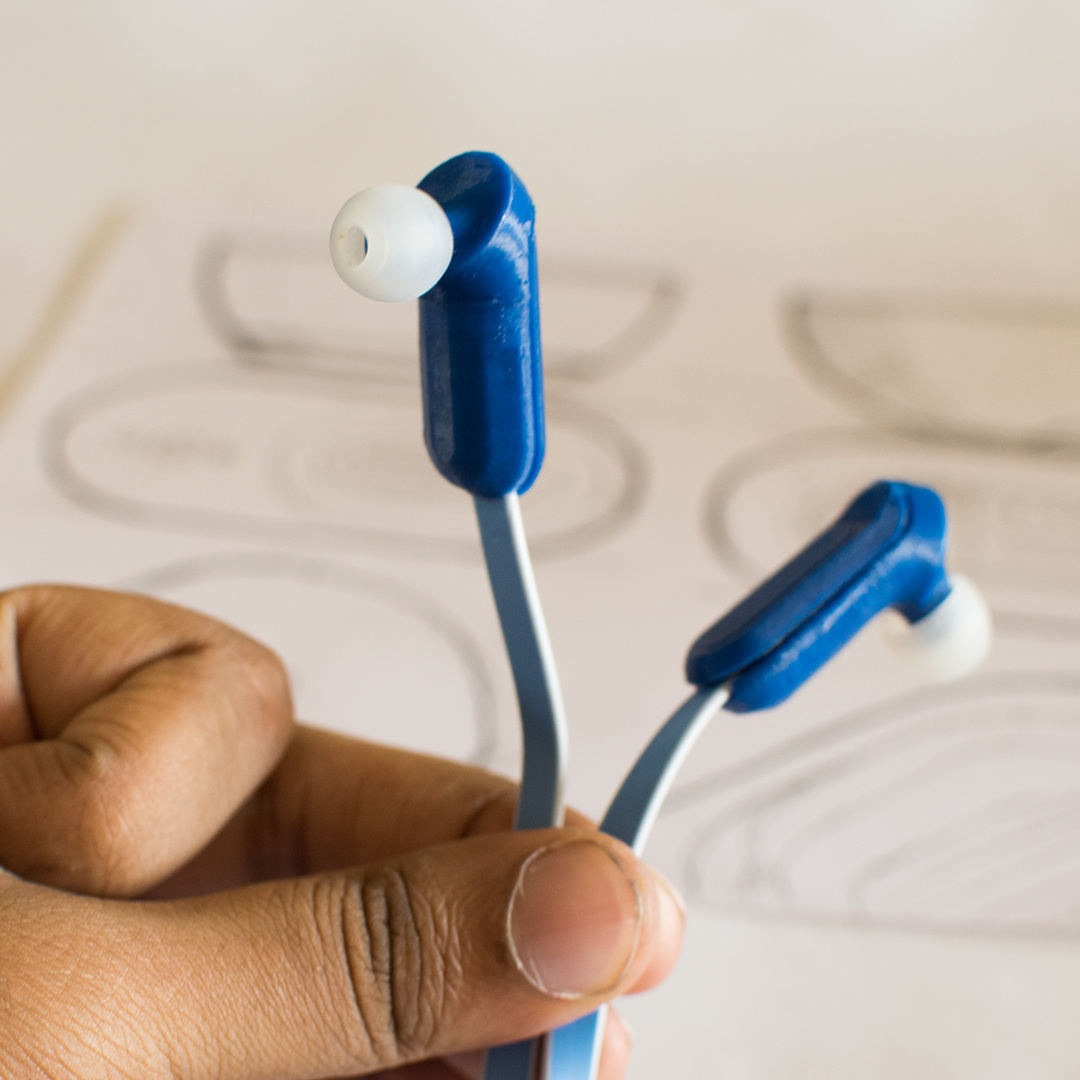 PLUS / NEST，Experience design，Magnetic design，Wireless charging，Deepanjan Sinha，Earphone design，