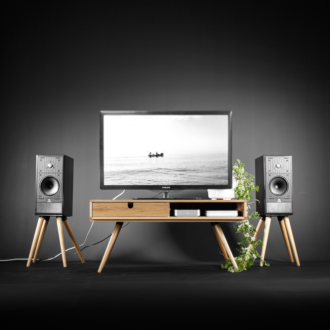 furniture，television，oak，Table，