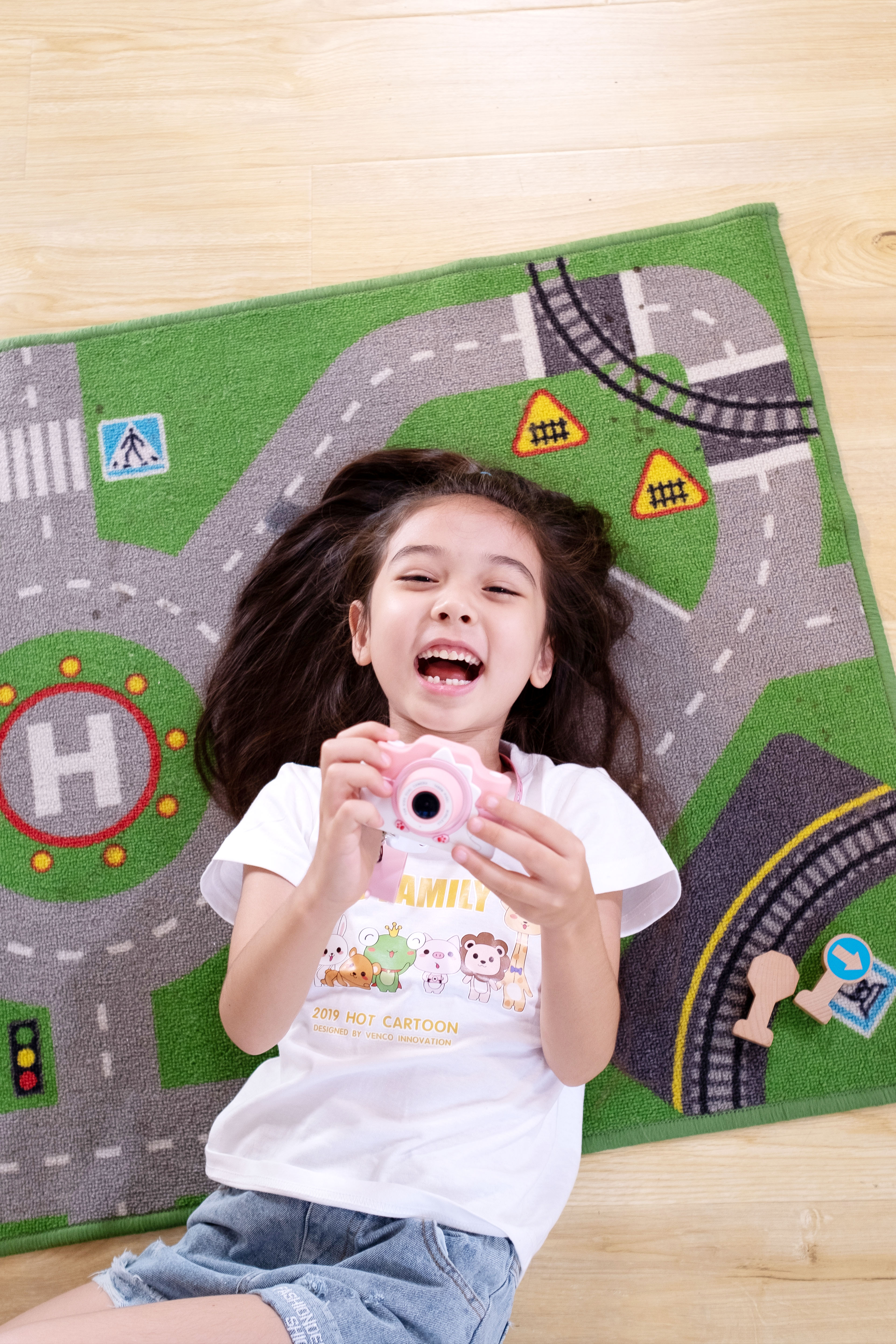 Children's camera，