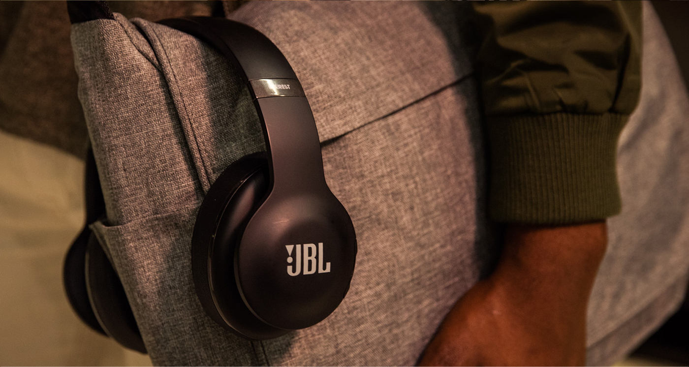 Earphone design，JBL EVEREST，smooth，Bluetooth，