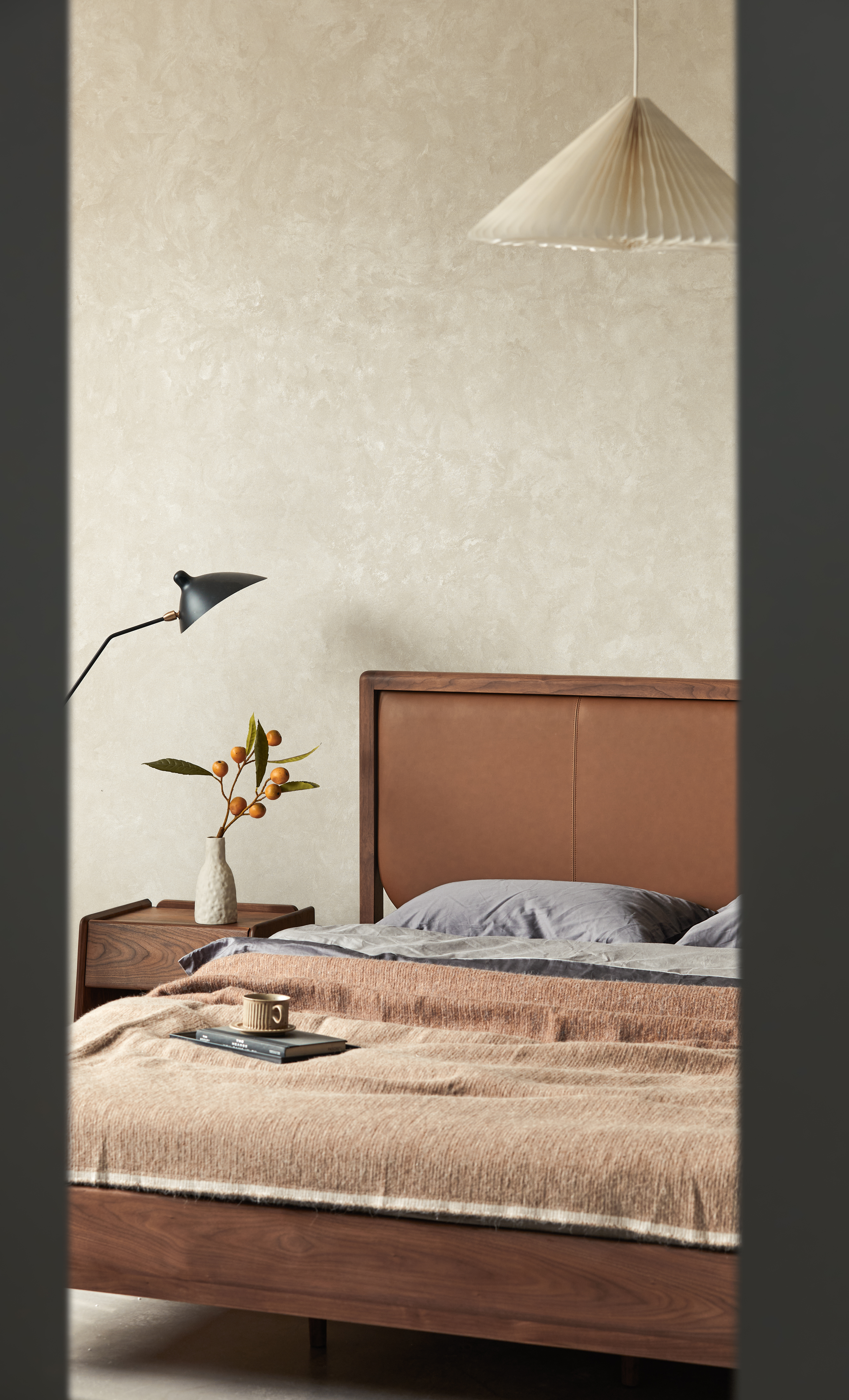 Furniture designer Ren Mengying，